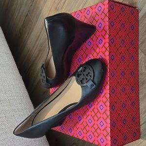 Tory Burch Miller 65mm Wedge Size 7 Black